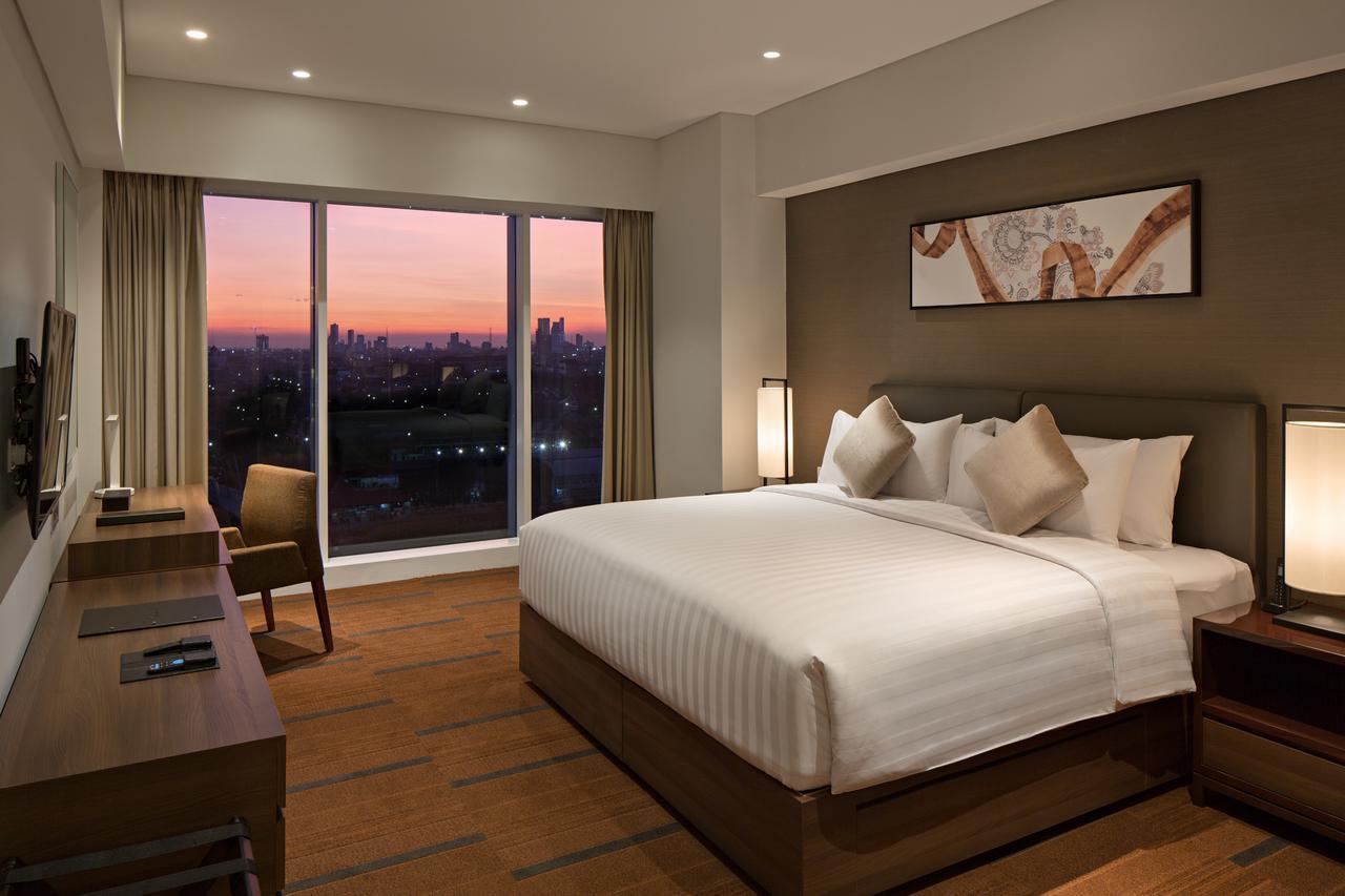 Oakwood Hotel & Residence Surabaya Eksteriør bilde