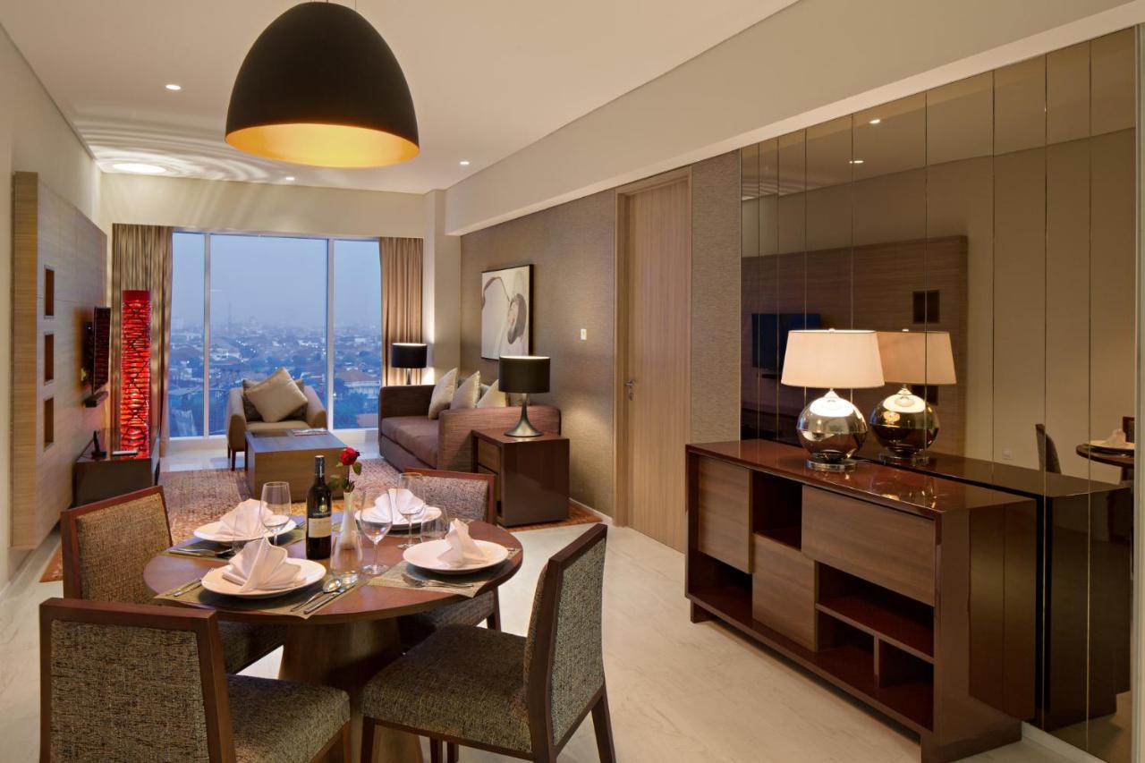 Oakwood Hotel & Residence Surabaya Eksteriør bilde